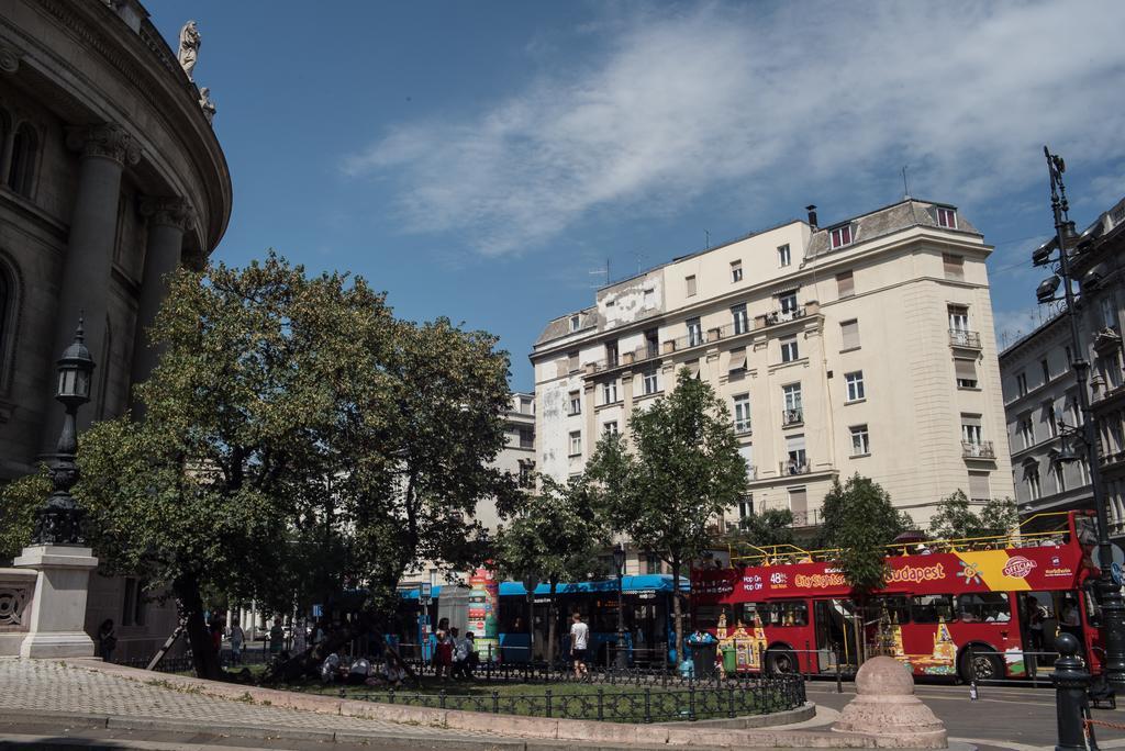 Helena Apartment With View On St. Stephan'S Basilica Budapest Exterior photo