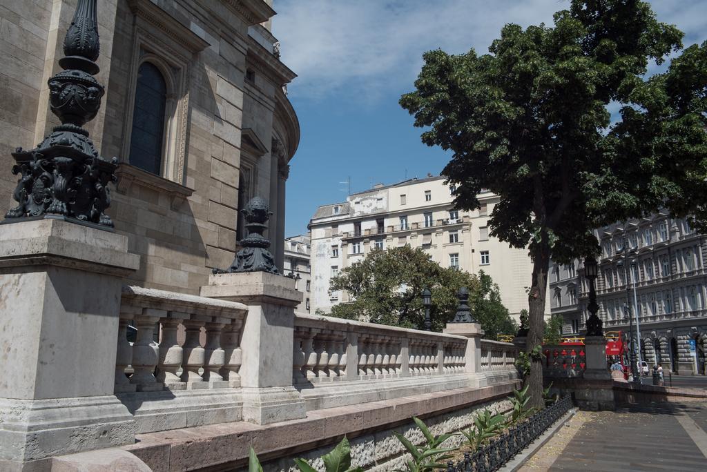 Helena Apartment With View On St. Stephan'S Basilica Budapest Exterior photo